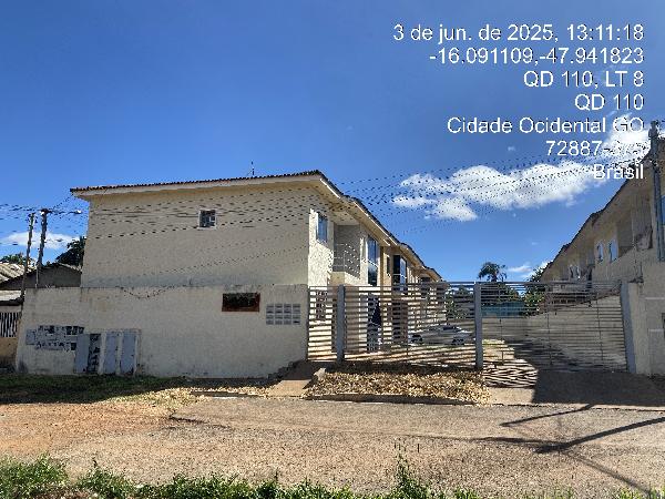 Vende-se em Cidade Ocidental-GO  apto, 89.72 de área total, 47.93 de área privativa,  2_qto(s), varanda, WC, 1_sala(s), cozinha, 1_vaga(s) de garagem.