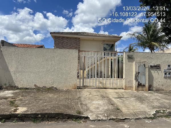 Vende-se em Cidade Ocidental-GO  apto, 85.73 de área total, 51.94 de área privativa,  2_qto(s), varanda, a.serv, 1_sala(s), cozinha, 1_vaga(s) de garagem.