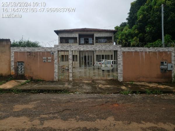 Vende-se em Luziania-GO  apto, 61.71 de área privativa,  2_qto(s), a.serv, WC, 1_sala(s), sacada, cozinha, 1_vaga(s) de garagem.