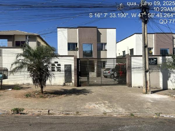 Vende-se em Cidade Ocidental-GO  apto, 72.44 de área total, 48.11 de área privativa,  2_qto(s), a.serv, WC, 1_sala(s), cozinha, 1_vaga(s) de garagem.