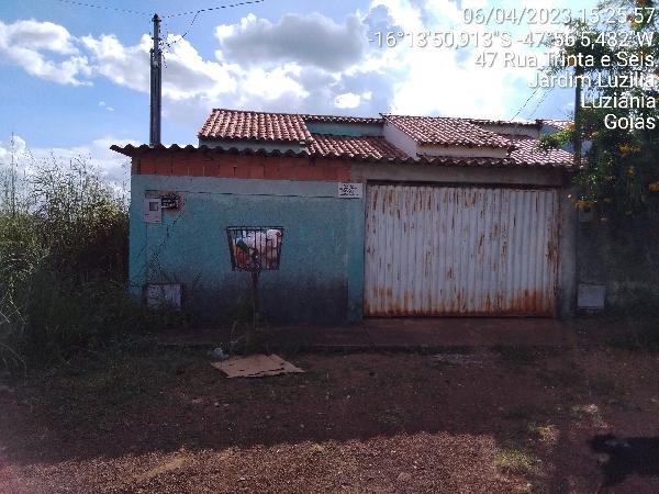 Vende-se em Luziania-GO  Casa, 58.37 de área privativa, 180.00 de área do terreno,  2_qto(s), WC, 1_sala(s), cozinha.