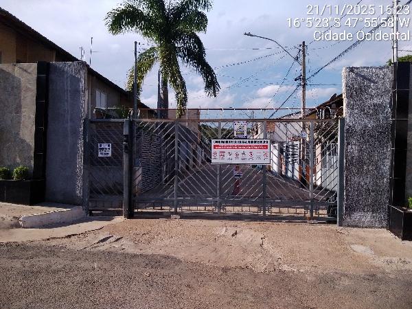 Vende-se em Cidade Ocidental-GO  Casa, 69.92 de área total, 69.92 de área privativa, 106.88 de área do terreno,  2_qto(s), varanda, a.serv, WC, 1_sala(s), 1 lavabo(s), cozinha, 1_vaga(s) de ga