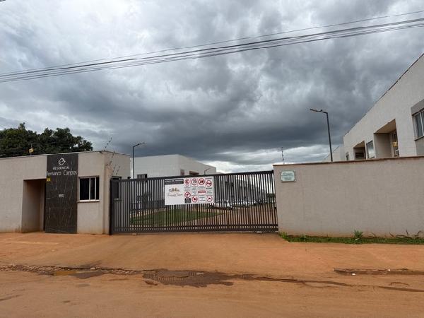 Vende-se em Cidade Ocidental-GO  apto, 102.96 de área total, 53.54 de área privativa,  2_qto(s), a.serv, WC, 1_sala(s), cozinha, 1_vaga(s) de garagem.