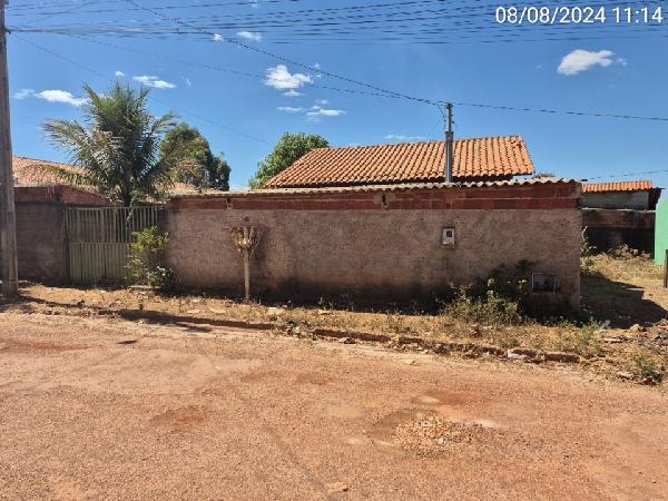 Vende-se em Cocalzinho De Goias-GO  Casa, 47.50 de área total, 47.50 de área privativa, 180.09 de área do terreno,  2_qto(s), WC, 1_sala(s), cozinha.