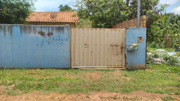 Vende-se em Luziania-GO  Casa, 70.00 de área privativa, 360.00 de área do terreno,  2_qto(s), WC, 1_sala(s), cozinha.