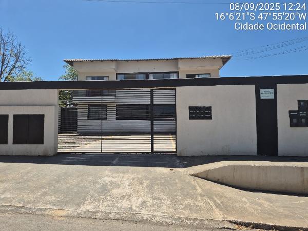Vende-se em Cidade Ocidental-GO  apto, 76.61 de área total, 45.90 de área privativa,  2_qto(s), a.serv, WC, 1_sala(s), cozinha, 1_vaga(s) de garagem.