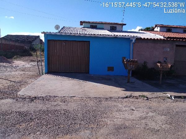 Vende-se em Luziania-GO  Casa, 57.13 de área total, 57.13 de área privativa, 168.75 de área do terreno,  2_qto(s), a.serv, WC, 1_sala(s), cozinha, 1_vaga(s) de garagem.