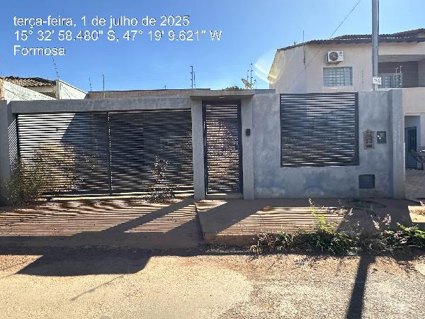 Vende-se em Formosa-GO  Casa, 161.54 de área total, 161.54 de área privativa, 300.00 de área do terreno,  3_qto(s), a.serv, WC, 1_sala(s), cozinha.