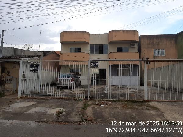 Vende-se em Luziania-GO  apto, 90.73 de área total, 83.54 de área privativa,  3_qto(s), varanda, a.serv, WC, 1_sala(s), cozinha, 1_vaga(s) de garagem.