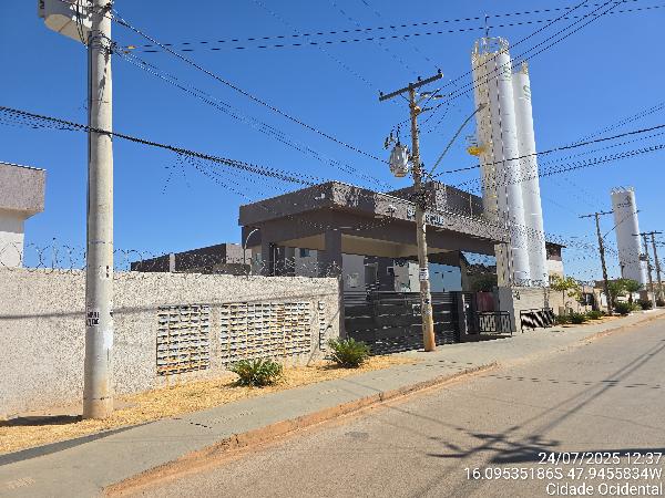 Vende-se em Cidade Ocidental-GO  apto, 94.38 de área total, 53.44 de área privativa,  2_qto(s), varanda, WC, 1_sala(s), cozinha, 1_vaga(s) de garagem.