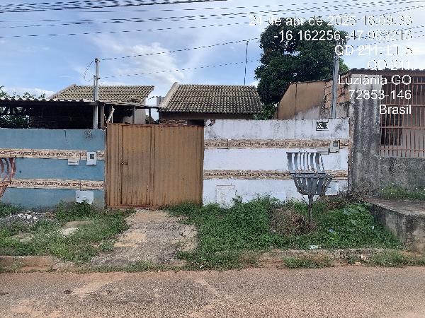 Vende-se em Luziania-GO  Casa, 63.72 de área total, 63.72 de área privativa, 180.00 de área do terreno,  2_qto(s), varanda, a.serv, WC, 1_sala(s), cozinha, 1_vaga(s) de garagem.