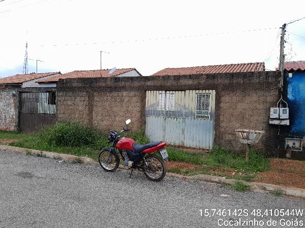 Vende-se em Cocalzinho De Goias-GO  Casa, 47.50 de área total, 47.50 de área privativa, 180.00 de área do terreno,  2_qto(s), WC, 1_sala(s), cozinha.