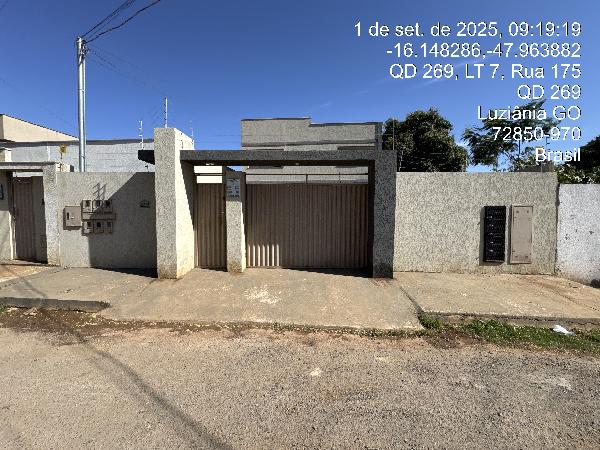 Vende-se em Luziania-GO  apto, 69.91 de área total, 55.51 de área privativa,  2_qto(s), a.serv, WC, 1_sala(s), cozinha, 1_vaga(s) de garagem.