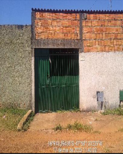 Vende-se em Luziania-GO  Casa, 56.19 de área privativa, 180.00 de área do terreno,  2_qto(s), a.serv, WC, 1_sala(s), cozinha.
