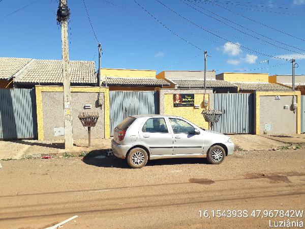 Vende-se em Luziania-GO  Casa, 80.05 de área total, 80.05 de área privativa, 150.00 de área do terreno,  2_qto(s), varanda, a.serv, WC, 1_sala(s), cozinha, 1_vaga(s) de garagem.