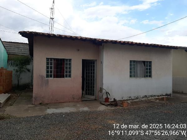 Vende-se em Luziania-GO  Casa, 52.18 de área total, 52.18 de área privativa, 120.00 de área do terreno,  2_qto(s), WC, 1_sala(s), cozinha, 1_vaga(s) de garagem.