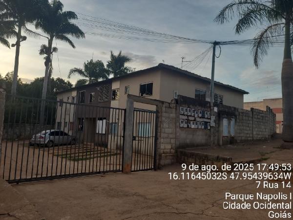 Vende-se em Cidade Ocidental-GO  apto, 51.99 de área total, 51.99 de área privativa,  2_qto(s), a.serv, WC, 1_sala(s), cozinha.