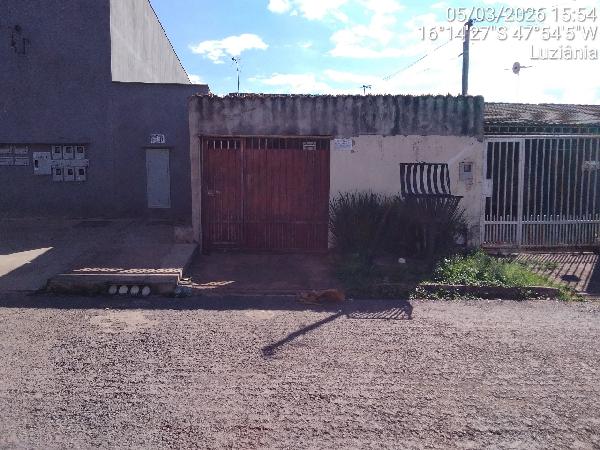 Vende-se em Luziania-GO  Casa, 56.06 de área total, 56.06 de área privativa, 165.79 de área do terreno,  2_qto(s), a.serv, WC, 1_sala(s), cozinha, 1_vaga(s) de garagem.