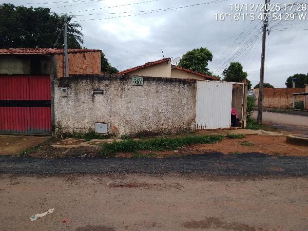 Vende-se em Luziania-GO  Casa, 63.21 de área total, 63.21 de área privativa, 165.63 de área do terreno,  2_qto(s), a.serv, WC, 1_sala(s), cozinha, 1_vaga(s) de garagem.