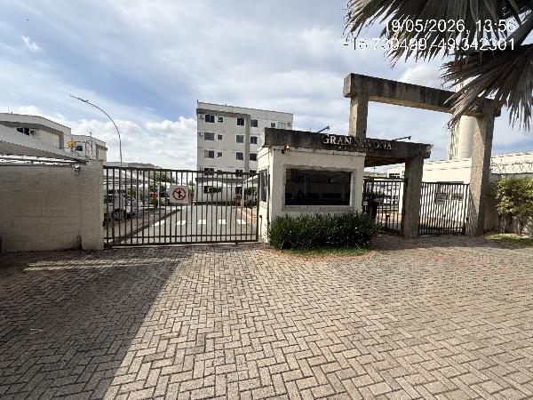 Vende-se em Goiania-GO  apto, 92.17 de área total, 42.05 de área privativa,  2_qto(s), WC, 1_sala(s), cozinha, 1_vaga(s) de garagem.