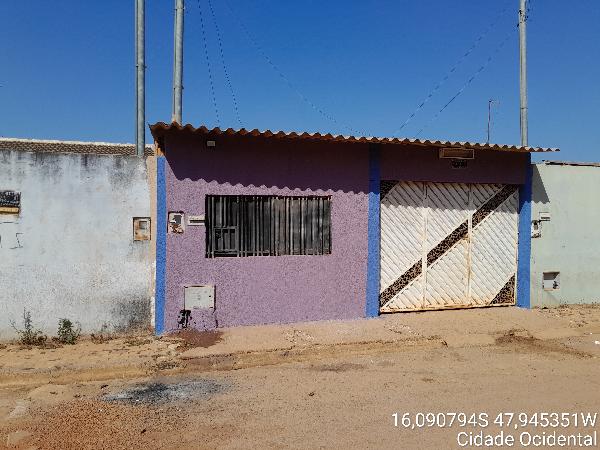 Vende-se em Cidade Ocidental-GO  Casa, 47.23 de área total, 47.23 de área privativa, 128.57 de área do terreno,  2_qto(s), a.serv, WC, 1_sala(s), cozinha.