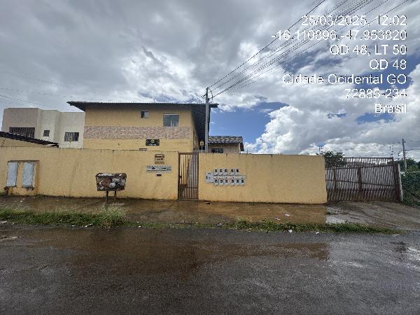 Vende-se em Cidade Ocidental-GO  apto, 83.36 de área total, 47.64 de área privativa,  2_qto(s), WC, 1_sala(s), cozinha, 1_vaga(s) de garagem.