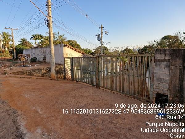 Vende-se em Cidade Ocidental-GO  Casa, 155.05 de área total, 64.34 de área privativa, 155.25 de área do terreno,  2_qto(s), varanda, a.serv, WC, 1_sala(s), cozinha, 1_vaga(s) de garagem.