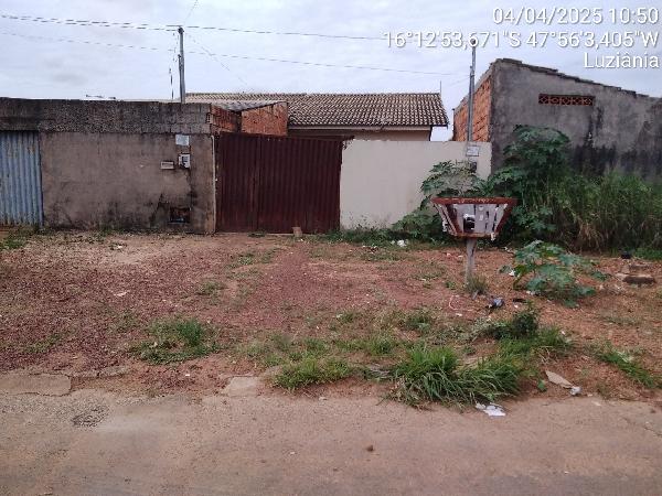 Vende-se em Luziania-GO  Casa, 54.65 de área total, 54.65 de área privativa, 180.00 de área do terreno,  2_qto(s), varanda, a.serv, WC, 1_sala(s), cozinha, 1_vaga(s) de garagem.