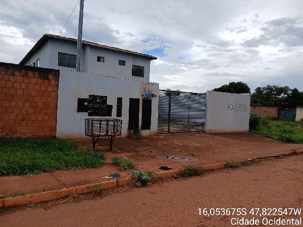 Vende-se em Cidade Ocidental-GO  apto, 82.27 de área total, 51.97 de área privativa,  2_qto(s), a.serv, WC, 1_sala(s), cozinha, 1_vaga(s) de garagem.