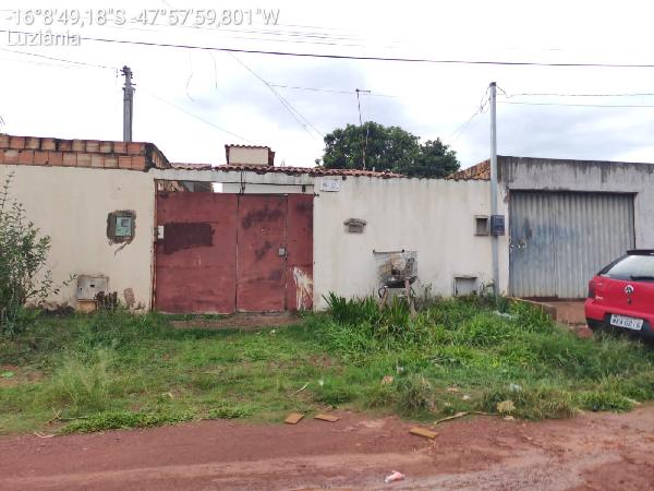 Vende-se em Luziania-GO  Casa, 65.31 de área privativa, 180.00 de área do terreno,  2_qto(s), a.serv, WC, 1_sala(s), cozinha, 1_vaga(s) de garagem.