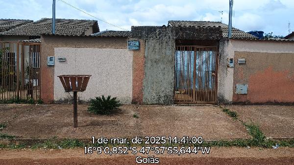 Vende-se em Luziania-GO  Casa, 69.61 de área total, 69.61 de área privativa, 180.00 de área do terreno,  2_qto(s), varanda, a.serv, WC, 1_sala(s), cozinha, 1_vaga(s) de garagem.