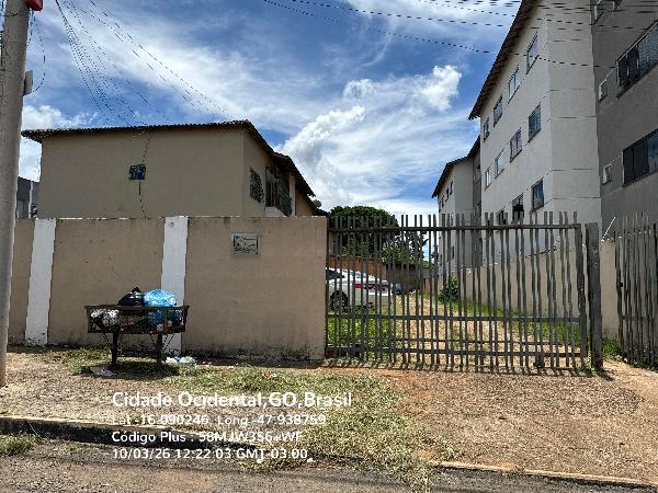 Vende-se em Cidade Ocidental-GO  apto, 108.37 de área total, 48.98 de área privativa,  2_qto(s), WC, 1_sala(s), cozinha, 1_vaga(s) de garagem.