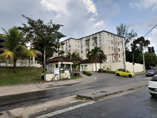 Vende-se em Rio De Janeiro-RJ  apto, 44.00 de área total, 44.00 de área privativa,  2_qto(s), WC, 1_sala(s), cozinha.