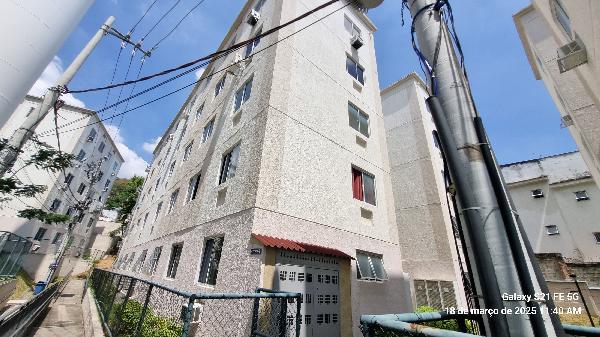 Vende-se em Rio De Janeiro-RJ  apto, 40.00 de área total, 40.00 de área privativa,  2_qto(s), WC, 1_sala(s), cozinha.