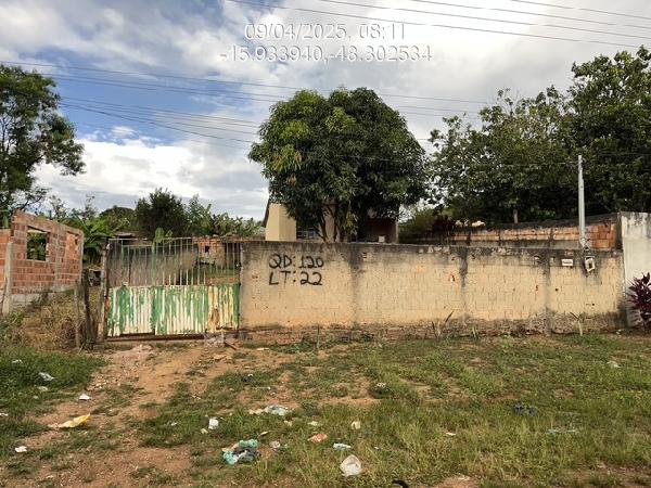 Vende-se em Santo Antonio Do Descoberto-GO  Casa, 56.70 de área total, 56.70 de área privativa, 360.00 de área do terreno,  2_qto(s), varanda, a.serv, WC, 1_sala(s), cozinha, 1_vaga(s) de gara
