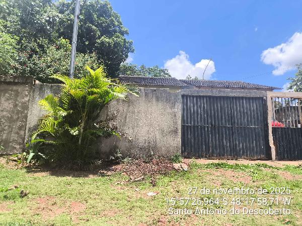 Vende-se em Santo Antonio Do Descoberto-GO  Casa, 63.00 de área total, 63.00 de área privativa, 225.00 de área do terreno,  2_qto(s), varanda, a.serv, WC, 1_sala(s), cozinha, 1_vaga(s) de gara