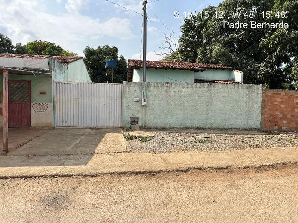 Vende-se em Padre Bernardo-GO  Casa, 63.34 de área privativa, 130.00 de área do terreno,  2_qto(s), varanda, a.serv, WC, 1_sala(s), cozinha.