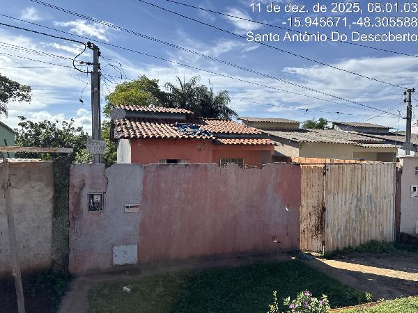 Vende-se em Santo Antonio Do Descoberto-GO  Casa, 61.28 de área total, 61.28 de área privativa, 216.00 de área do terreno,  2_qto(s), a.serv, WC, 1_sala(s), cozinha, 1_vaga(s) de garagem.