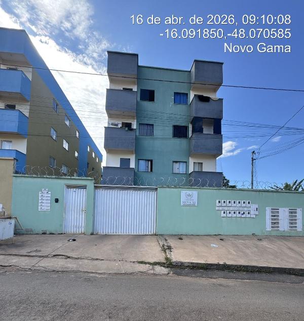 Vende-se em Novo Gama-GO  apto, 77.10 de área total, 53.69 de área privativa,  2_qto(s), varanda, WC, 1_sala(s), cozinha.