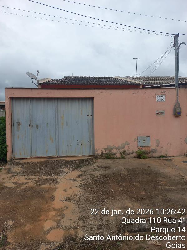 Vende-se em Santo Antonio Do Descoberto-GO  Casa, 67.42 de área total, 67.42 de área privativa, 180.00 de área do terreno,  2_qto(s), a.serv, WC, 1_sala(s), cozinha.