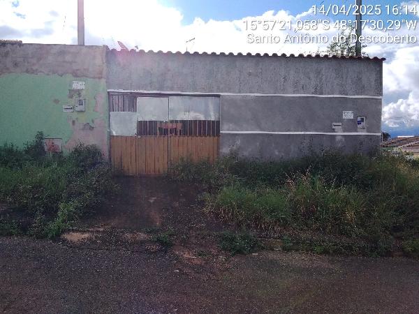 Vende-se em Santo Antonio Do Descoberto-GO  Casa, 69.53 de área total, 69.53 de área privativa, 180.00 de área do terreno,  2_qto(s), a.serv, WC, 1_sala(s), cozinha.