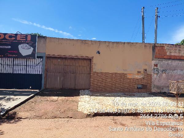 Vende-se em Santo Antonio Do Descoberto-GO  Casa, 65.98 de área total, 65.98 de área privativa, 243.24 de área do terreno,  3_qto(s), varanda, a.serv, WC, 1_sala(s), cozinha.