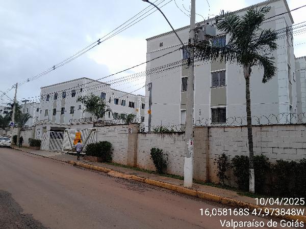 Vende-se em Valparaiso De Goias-GO  apto, 65.38 de área total, 46.52 de área privativa,  2_qto(s), a.serv, WC, 1_sala(s), cozinha, 1_vaga(s) de garagem.