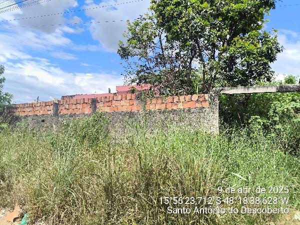 Vende-se em Santo Antonio Do Descoberto-GO  Casa, 49.87 de área privativa, 203.87 de área do terreno,  2_qto(s), varanda, WC, 1_sala(s), cozinha.