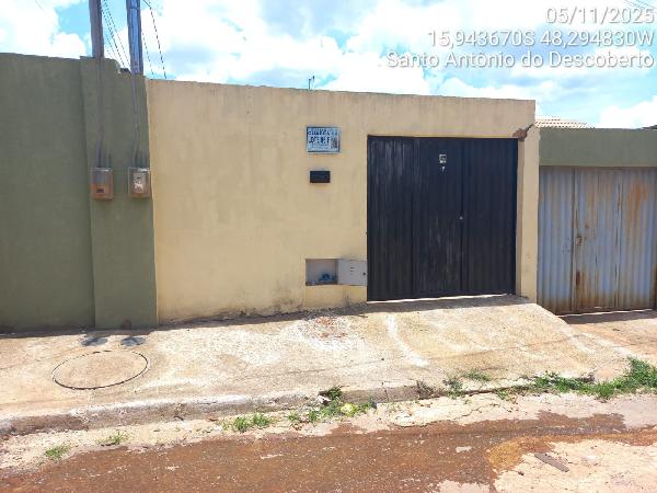 Vende-se em Santo Antonio Do Descoberto-GO  Casa, 67.60 de área total, 67.60 de área privativa, 160.00 de área do terreno,  2_qto(s), a.serv, WC, 1_sala(s), cozinha, 1_vaga(s) de garagem.
