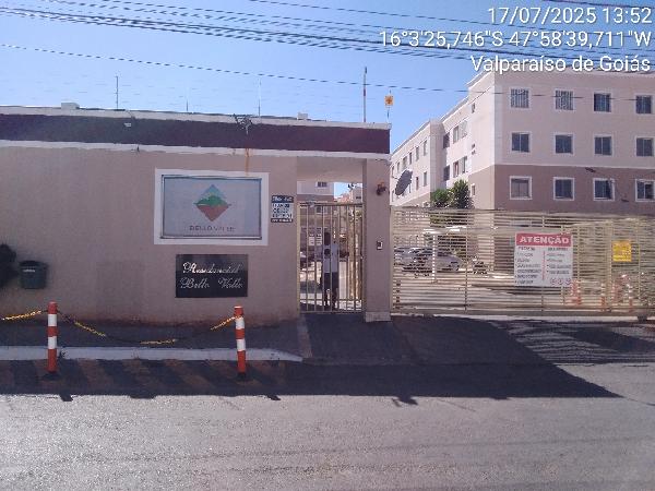 Vende-se em Valparaiso De Goias-GO  apto, 98.95 de área total, 77.95 de área privativa,  2_qto(s), a.serv, WC, 1_sala(s), cozinha, 1_vaga(s) de garagem.