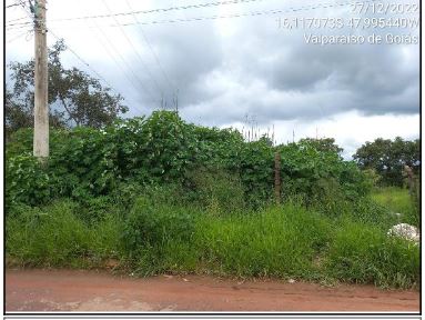Vende-se em Valparaiso De Goias-GO  Terreno, 8100.00 de área do terreno.