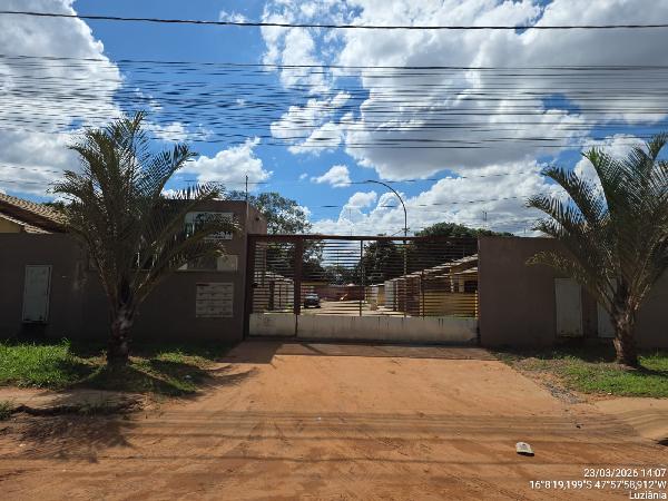Vende-se em Luziania-GO  Casa, 72.64 de área total, 72.06 de área privativa, 124.62 de área do terreno,  2_qto(s), varanda, a.serv, WC, 1_sala(s), cozinha, 1_vaga(s) de garagem.