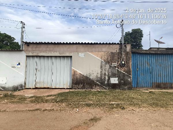 Vende-se em Santo Antonio Do Descoberto-GO  Casa, 69.95 de área total, 69.95 de área privativa, 180.00 de área do terreno,  2_qto(s), varanda, a.serv, WC, 1_sala(s), cozinha, 1_vaga(s) de gara