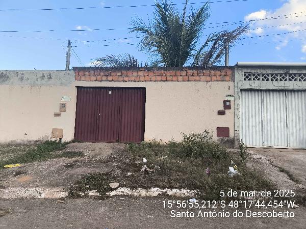 Vende-se em Santo Antonio Do Descoberto-GO  Casa, 67.87 de área total, 67.87 de área privativa, 180.00 de área do terreno,  2_qto(s), varanda, a.serv, WC, 1_sala(s), cozinha, 1_vaga(s) de gara